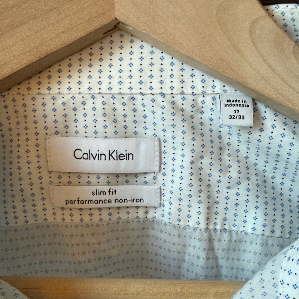 Calvin Klein White Geometric Dress Shirt - Picture 1 of 4